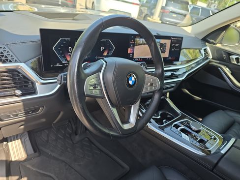 Used 2025 BMW X7 xDrive40i AWD/4WD image 18