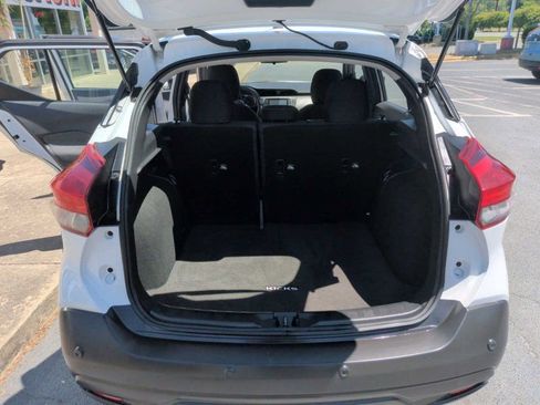 Used 2020 Nissan Kicks S FWD image 13
