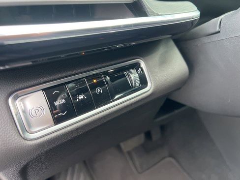 Certified 2025 Buick Envision Preferred image 13