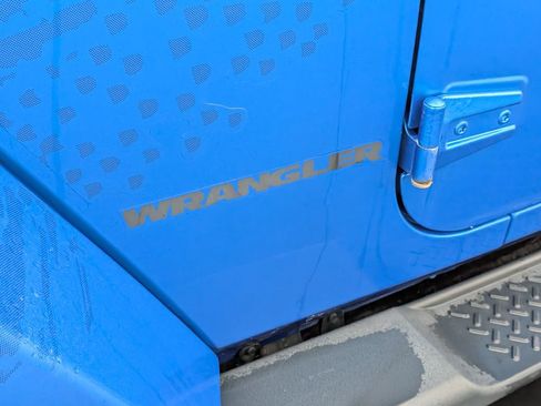 Used 2016 Jeep Wrangler Unlimited Sahara image 20