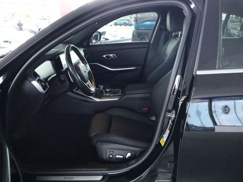 Used 2020 BMW 330i Sedan w/ Premium Package image 15