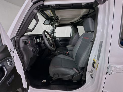 Used 2024 Jeep Gladiator Rubicon w/ Safety Group image 21