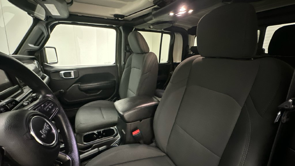 Used 2022 Jeep Gladiator Sport AWD/4WD image 9