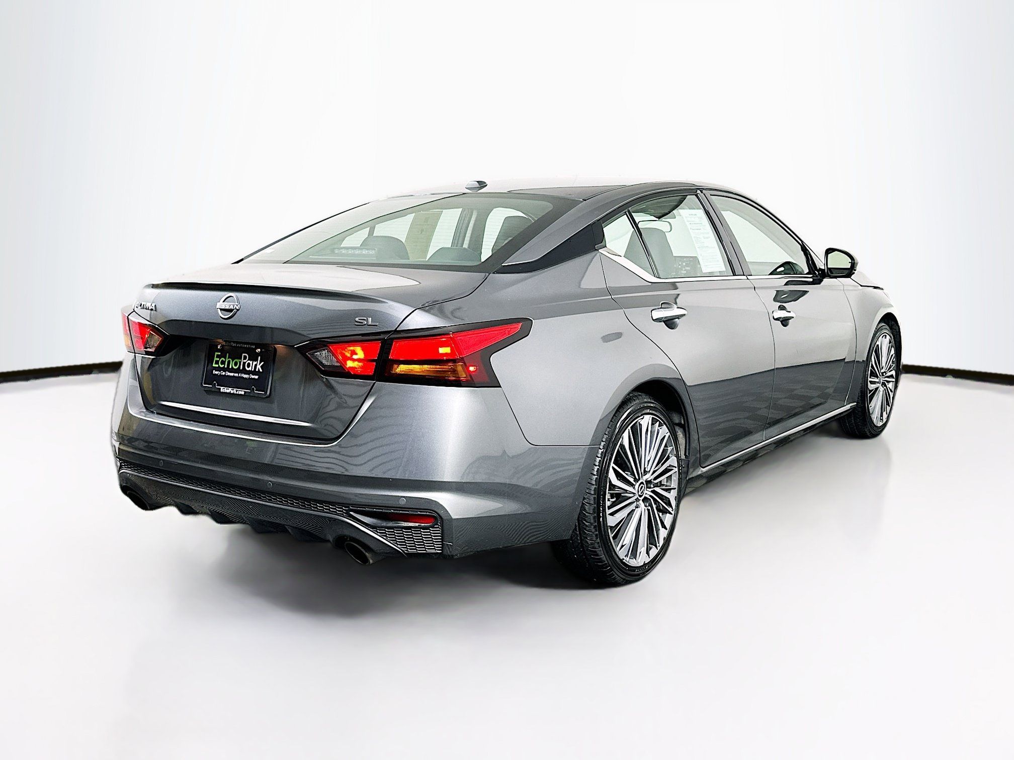 Used 2023 Nissan Altima 2.5 SL FWD image 9