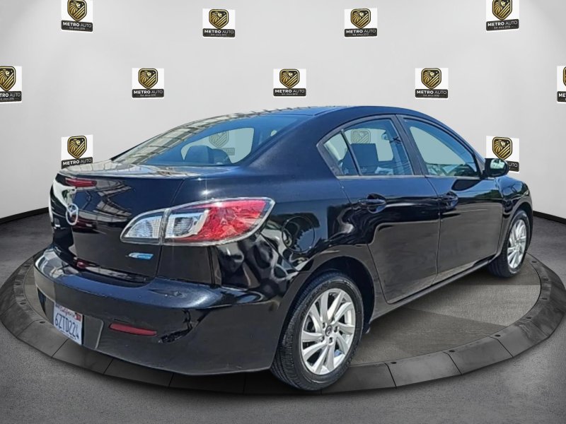 Used 2013 MAZDA MAZDA3 i Touring FWD image 6