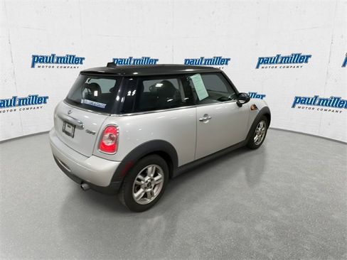 Used 2013 MINI Cooper Hardtop image 11