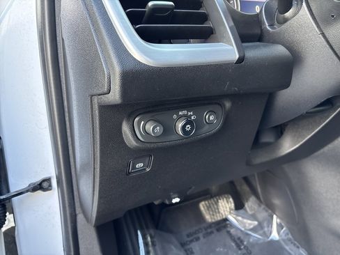 Used 2019 GMC Terrain SLT image 13