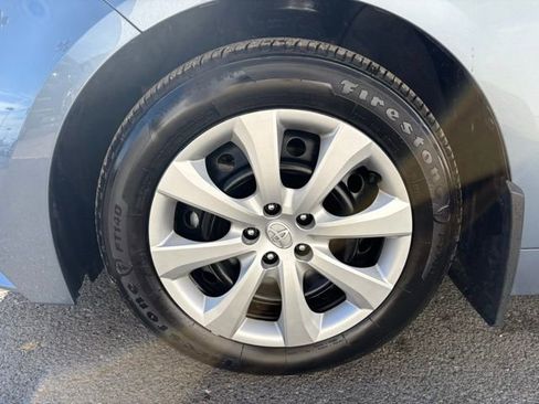 Used 2025 Toyota Corolla LE image 6