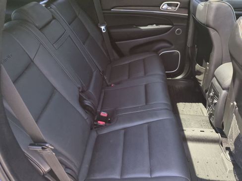 Used 2018 Jeep Grand Cherokee Summit AWD/4WD image 21