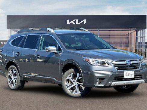 Used 2022 Subaru Outback Touring AWD/4WD image 2