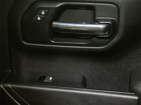 Used 2020 Chevrolet Silverado 1500 Custom w/ Custom Value Package image 31