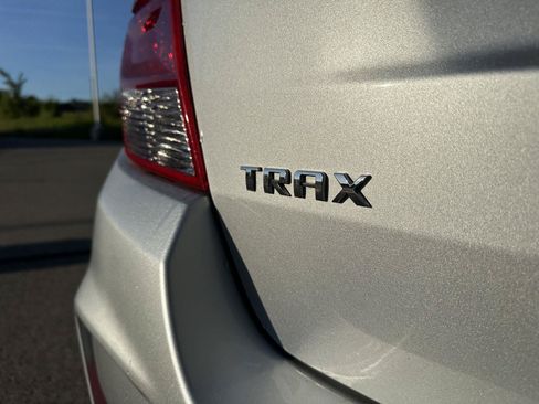 Used 2020 Chevrolet Trax LS w/ Tint and Cruise Package FWD image 12