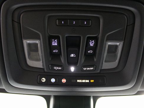 Used 2019 Chevrolet Silverado 1500 High Country w/ Safety Package II AWD/4WD image 48