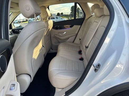 Used 2022 Mercedes-Benz GLC 300 GLC 300 image 25