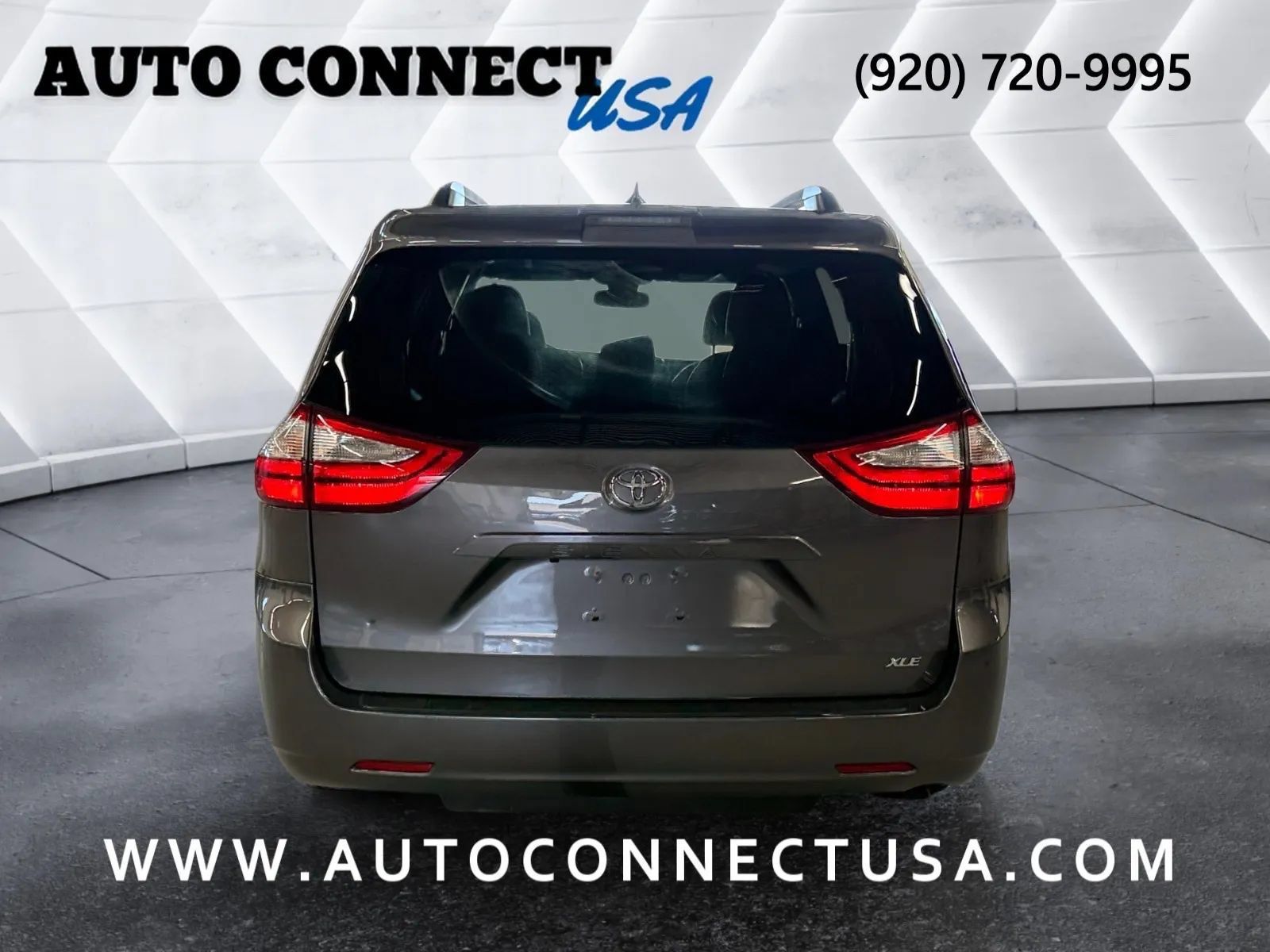 Used 2019 Toyota Sienna XLE FWD image 4