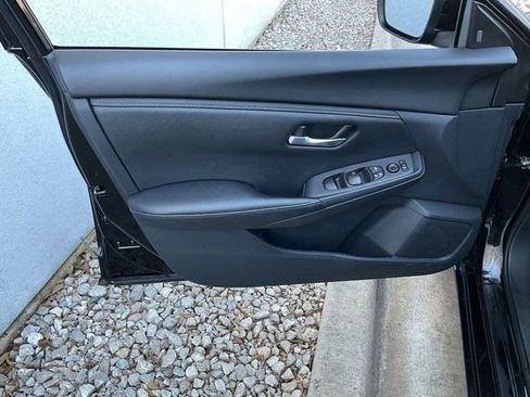 Used 2025 Nissan Sentra SV FWD image 8