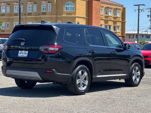 Certified 2023 Honda Pilot EX-L image 4