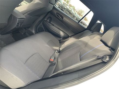 Used 2024 Toyota Corolla Cross SE image 10