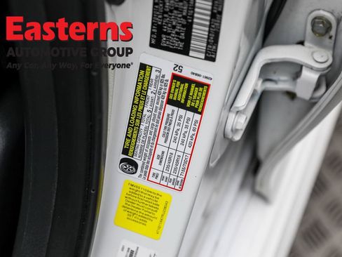 Used 2024 Toyota Camry SE image 33