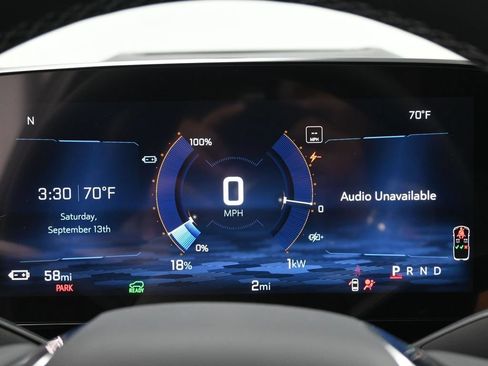 New 2025 Chevrolet Equinox EV LT w/ Convenience Package II AWD/4WD image 8