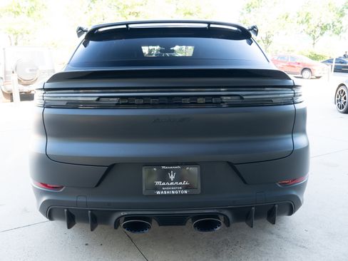 Used 2024 Porsche Cayenne Turbo GT AWD/4WD image 4