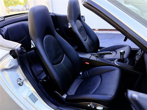 Used 2009 Porsche 911 Carrera 4S AWD/4WD image 25