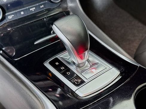 Used 2017 INFINITI QX30 Luxury AWD w/ HEATED LEATHER image 17