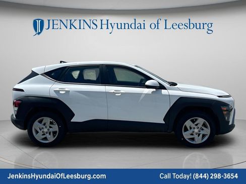 New 2026 Hyundai Kona SE FWD image 2