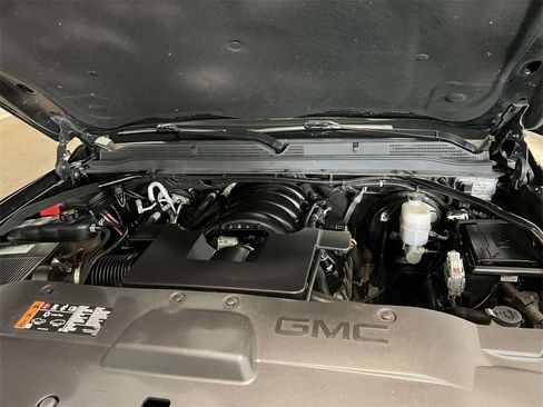 Used 2020 GMC Yukon Denali image 9