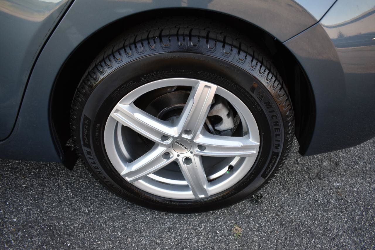 Used 2015 MAZDA MAZDA3 i Grand Touring FWD image 33