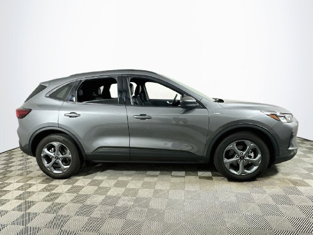 Used 2025 Ford Escape ST-Line w/ Equipment Group 301A FWD image 2
