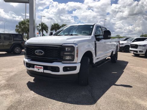Used 2024 Ford F350 Lariat w/ Sport Appearance Package image 3