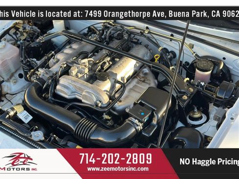 Used 2004 MAZDA MX-5 Miata Convertible 2D w/ Convenience Pkg image 34