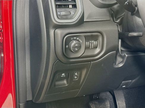 New 2026 RAM 1500 4x4 Crew Cab image 10