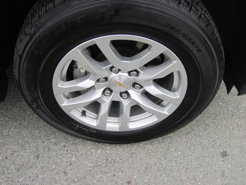 Used 2024 Chevrolet Tahoe LT AWD/4WD image 8