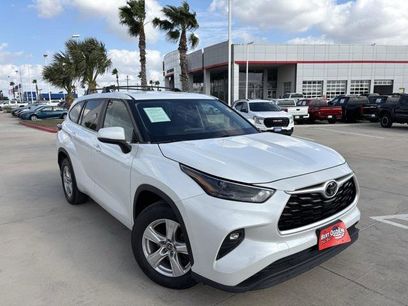 Certified 2023 Toyota Highlander LE