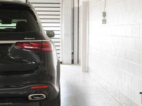 Used 2024 Mercedes-Benz GLS 580 4MATIC image 10
