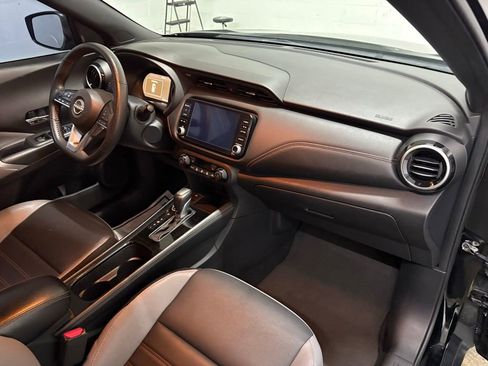 Used 2023 Nissan Kicks SR w/ SR Premium Package image 18