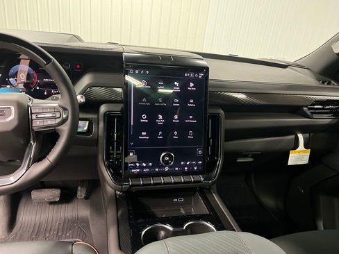 New 2026 GMC Yukon XL AT4 w/ AT4 Premium Plus Package image 22