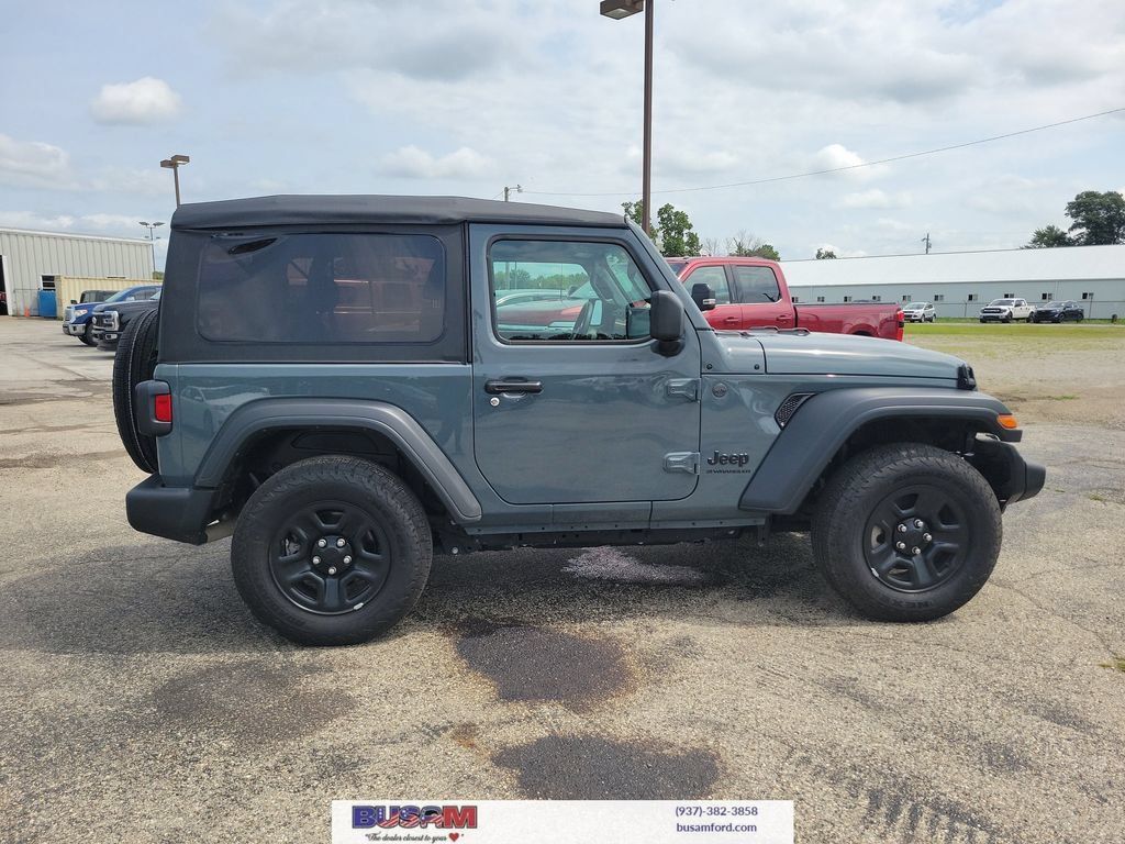 Used 2025 Jeep Wrangler Sport AWD/4WD image 27
