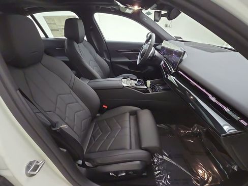New 2026 BMW 530i xDrive AWD/4WD image 30