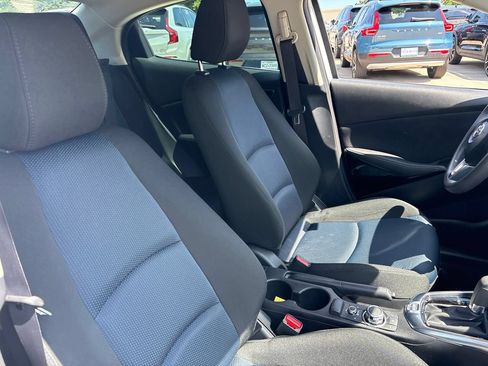 Used 2018 Toyota Yaris iA FWD image 12