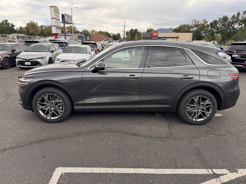 Used 2022 Genesis GV70 2.5T w/ Advanced Package AWD/4WD image 32