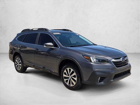 Used 2020 Subaru Outback Premium w/ Popular Package #1 AWD/4WD image 3