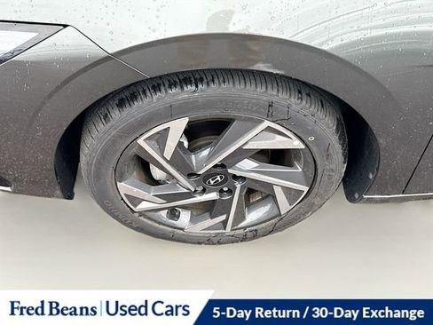 Used 2024 Hyundai Elantra SEL w/ Convenience Package image 32