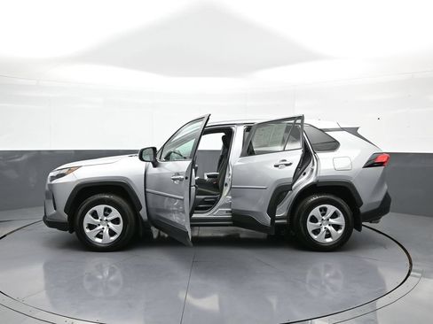 Used 2024 Toyota RAV4 LE AWD/4WD image 42