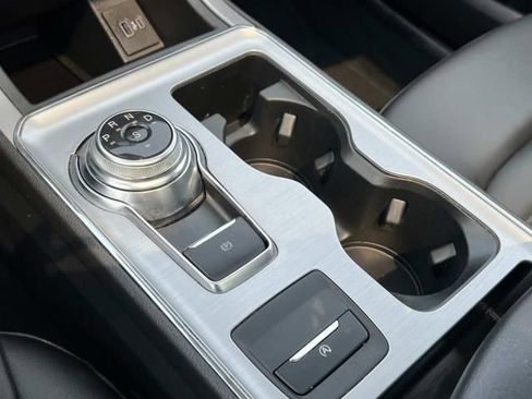 Used 2022 Ford Edge SEL w/ Convenience Package image 26