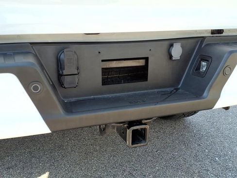 Used 2023 Ford F150 XLT w/ Equipment Group 302A High image 12