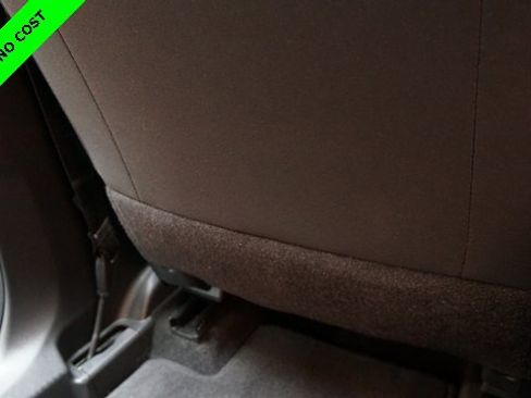 Used 2023 Nissan Rogue S image 38