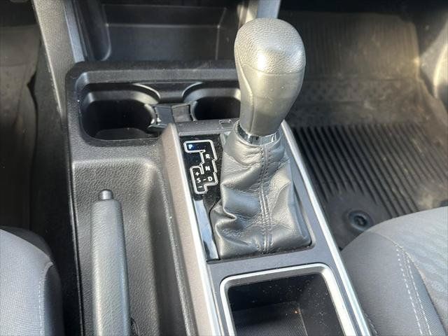 Certified 2021 Toyota Tacoma SR5 AWD/4WD image 14